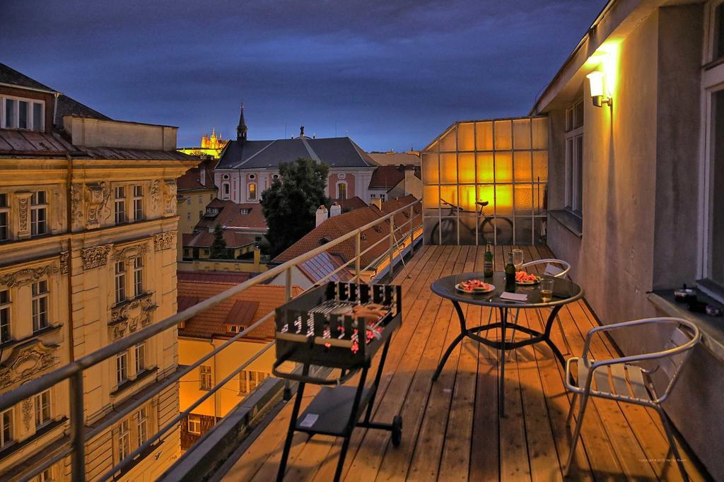Apartments Vorsilska Прага Экстерьер фото