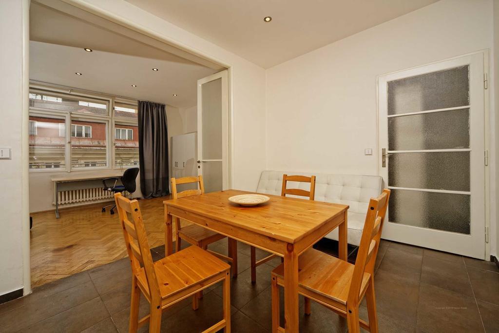 Apartments Vorsilska Прага Номер фото
